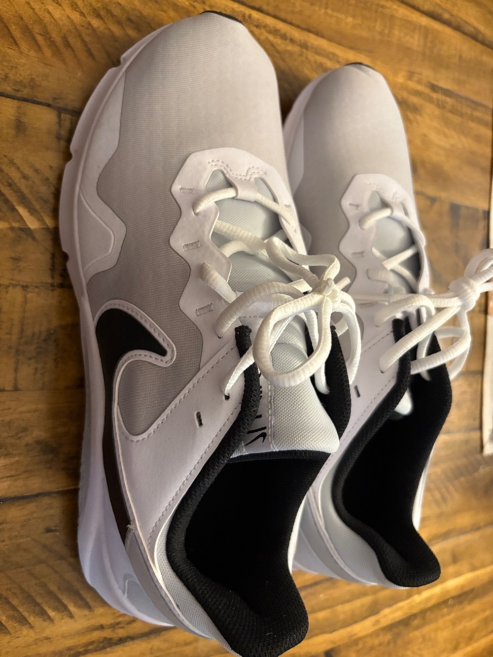 Nike White and Black Men's Athletic Sneakers